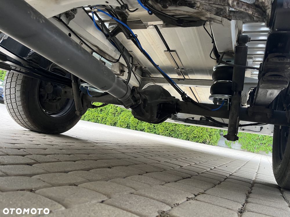 Mercedes-Benz Sprinter - 22