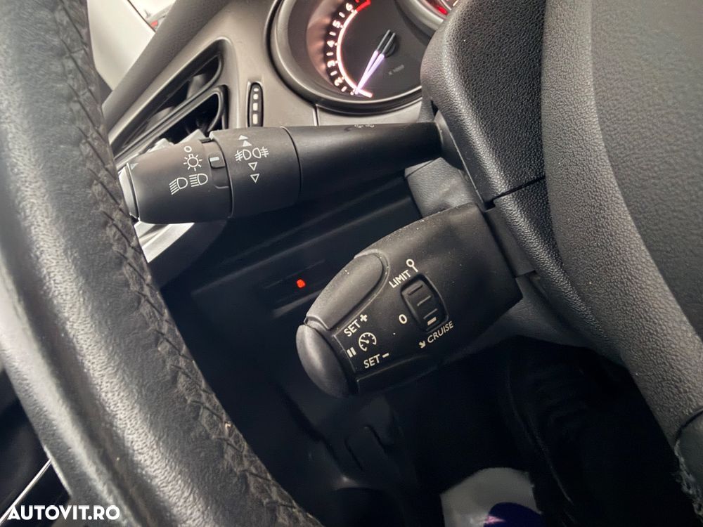 Citroën C3 Pure Tech (VTi) 82 Exclusive - 15