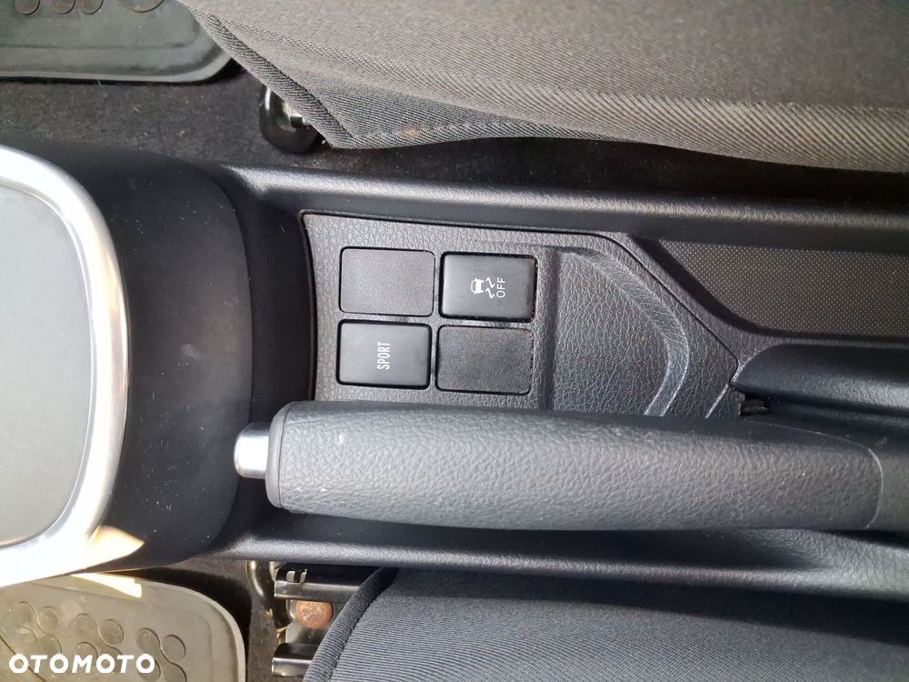 Toyota Yaris 1.5 Premium CVT - 30
