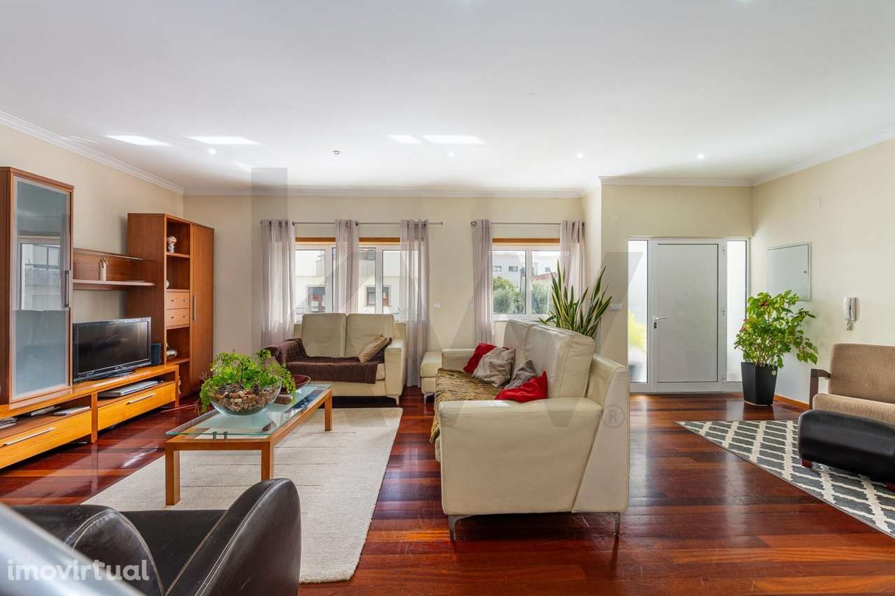 Moradia T4 em banda com terraço e garagem em Vila Praia de Âncora, Cam - Grande imagem: 4/48