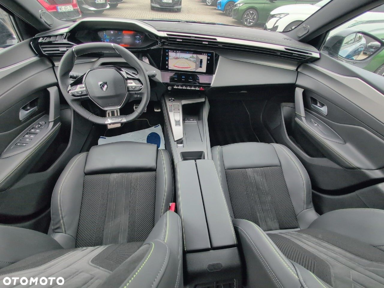 Peugeot 408 - 8