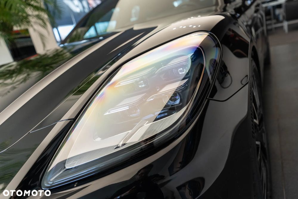 Porsche Panamera 4 E-Hybrid PHEV - 34