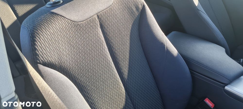 BMW Seria 3 316i - 26