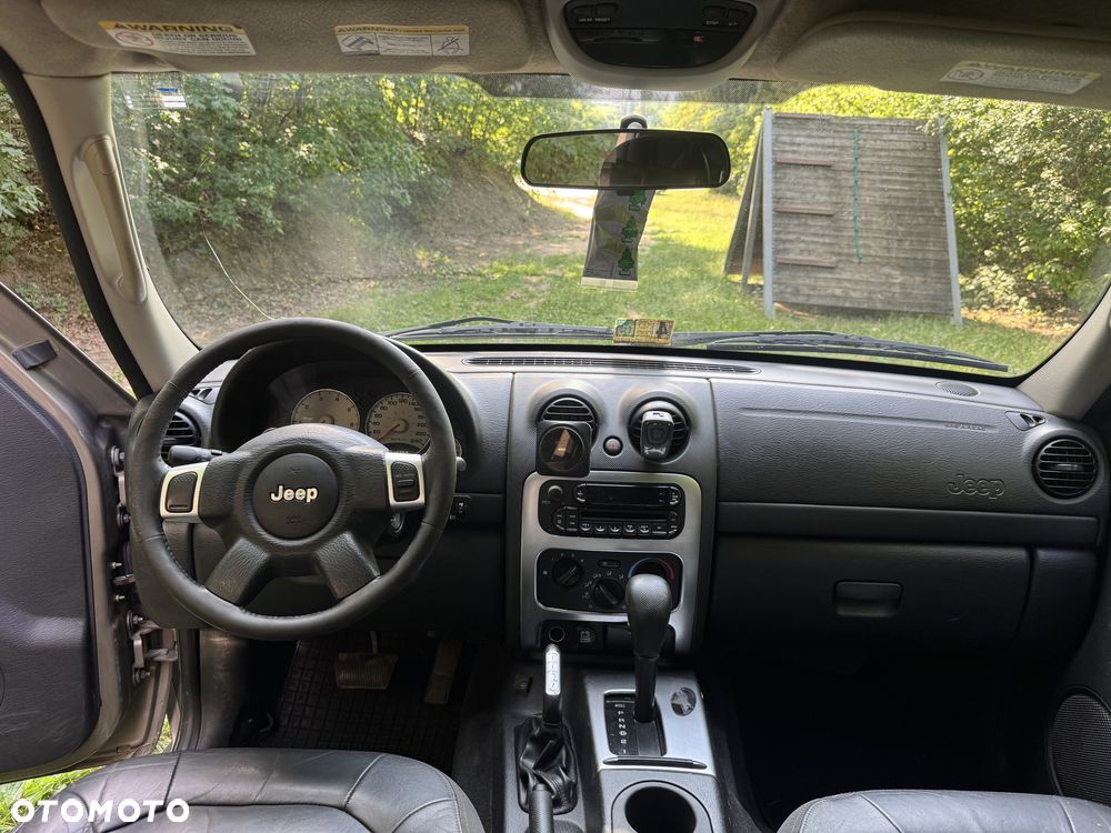 Jeep Cherokee - 6