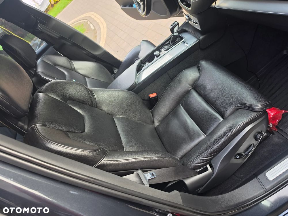 Volvo XC 90 D4 FWD Momentum 7os - 23