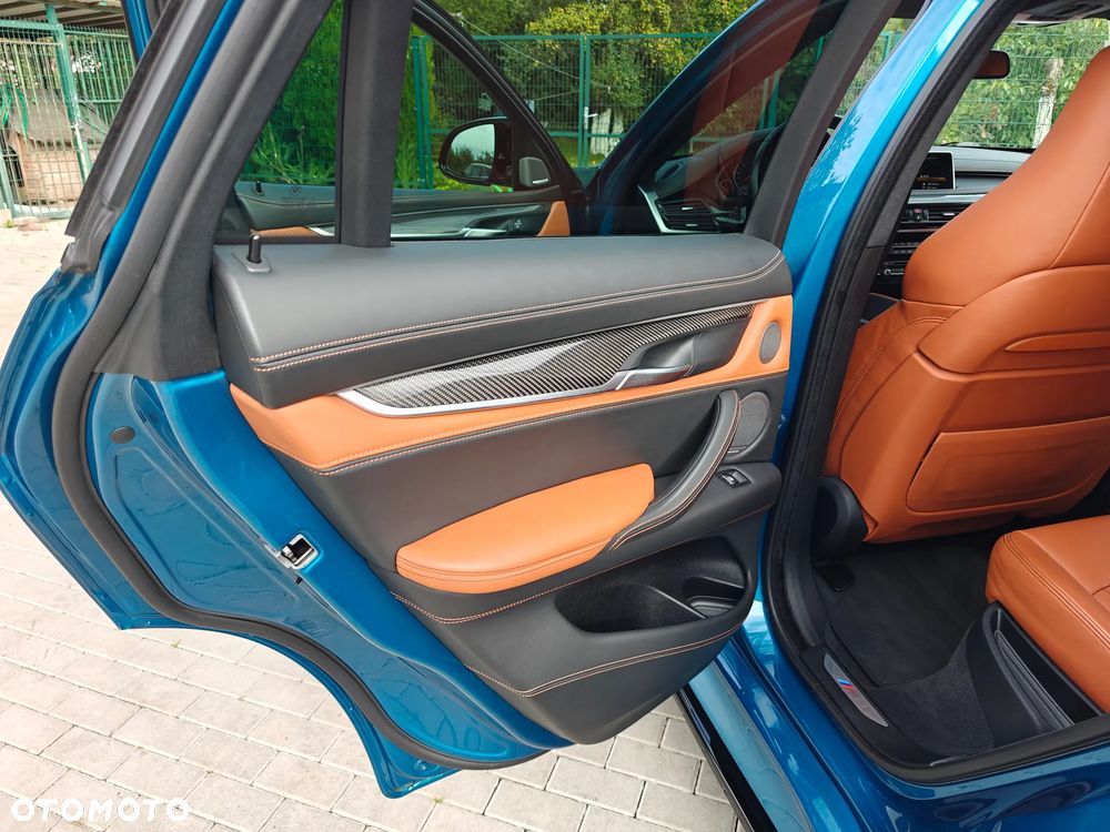 BMW X6M - 24