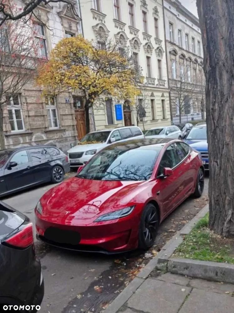 Tesla Model 3 - 5