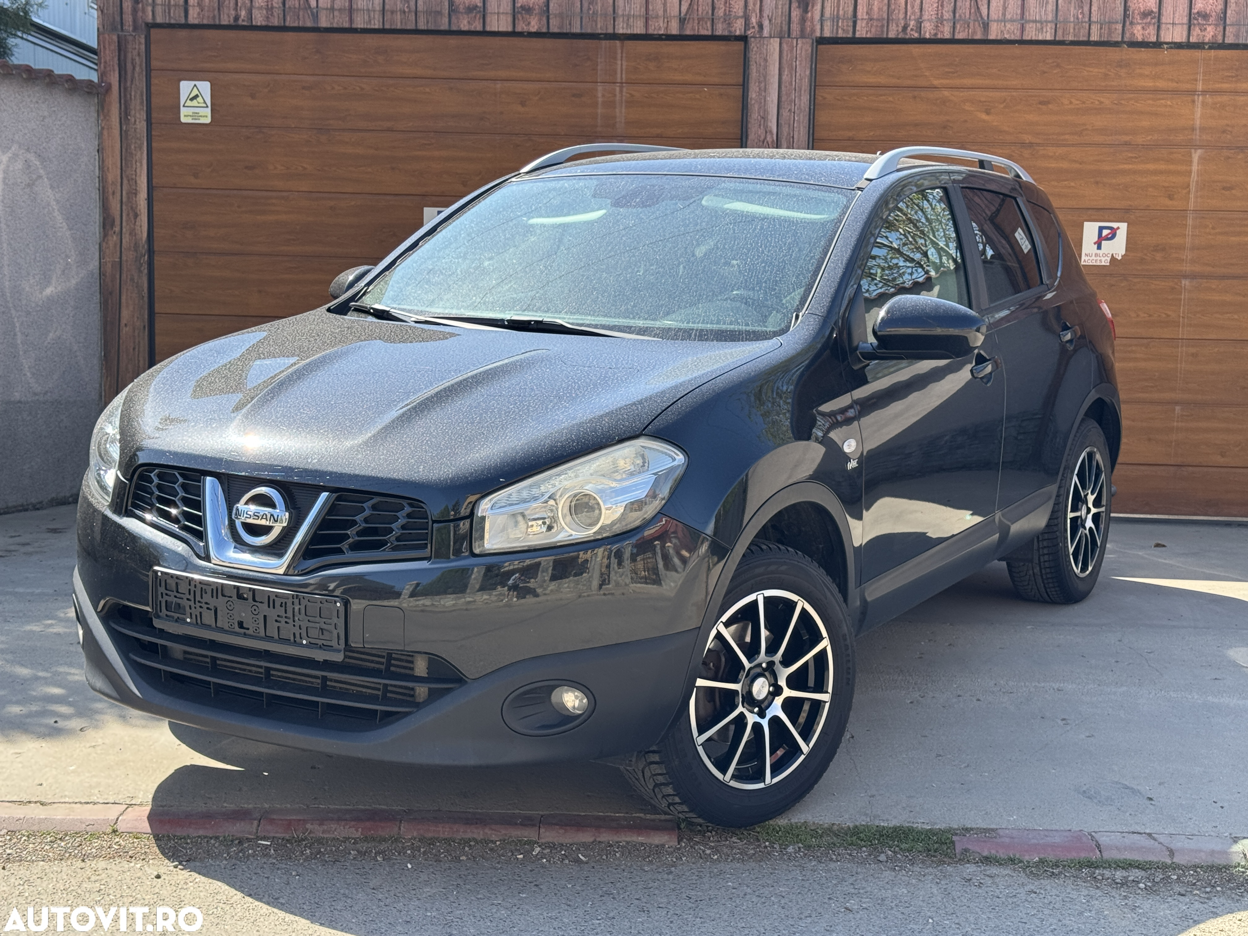 Nissan Qashqai 2.0 dCi DPF 4x4 tekna - 2