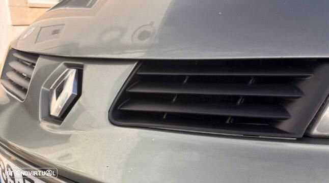 Renault Grand Espace 2.2 dCi Expression - 4