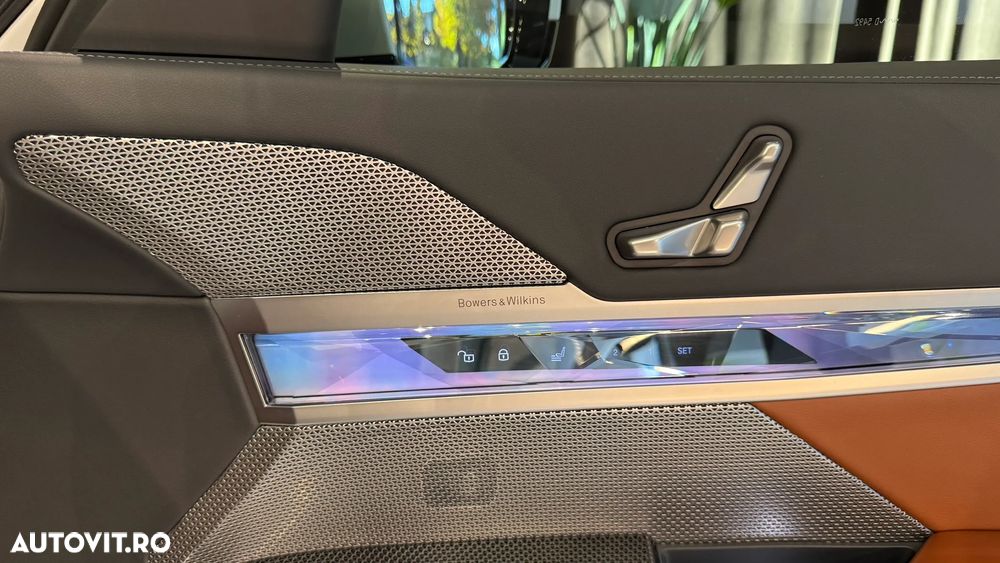 BMW Seria 7 740d xDrive - 39