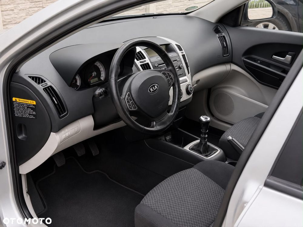 Kia Ceed 1.4 CVVT LX - 15