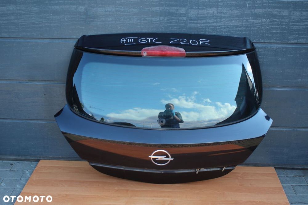 KLAPA BAGAŻNIKA OPEL ASTRA H GTC 3D Z20R