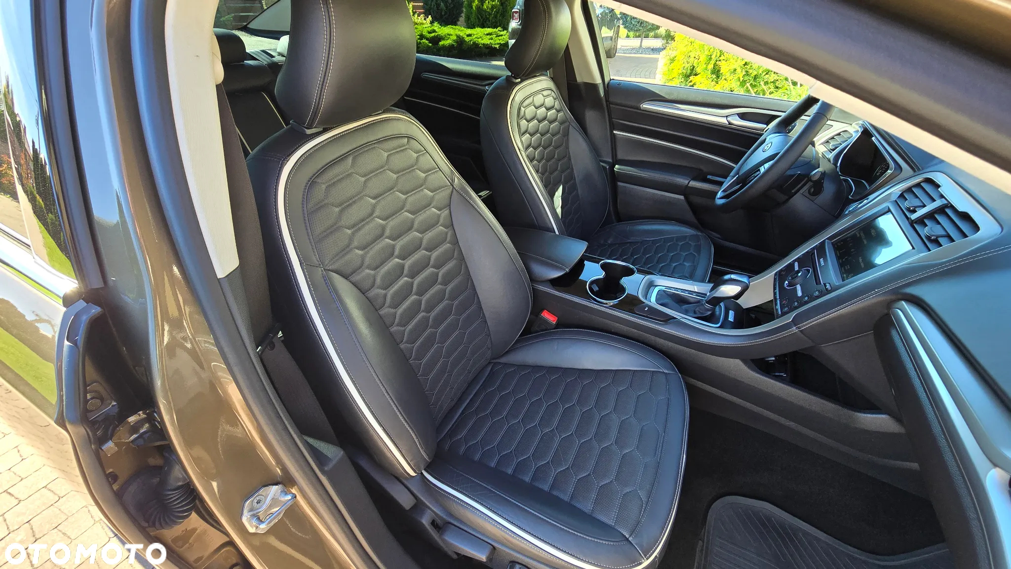 Ford Mondeo Vignale 2.0 EcoBoost - 34