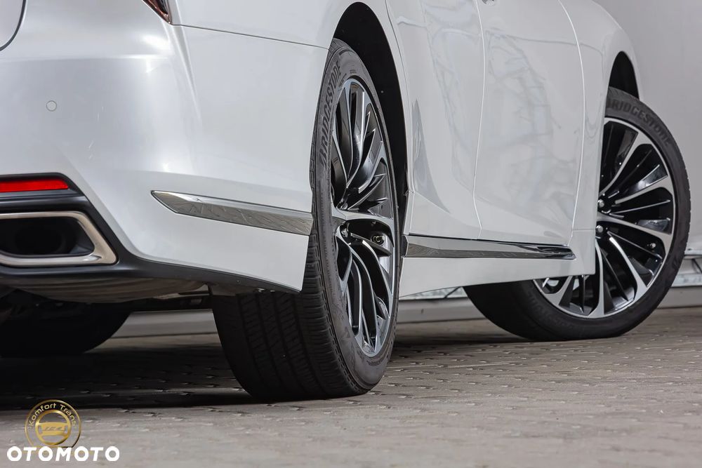 Lexus LS - 13