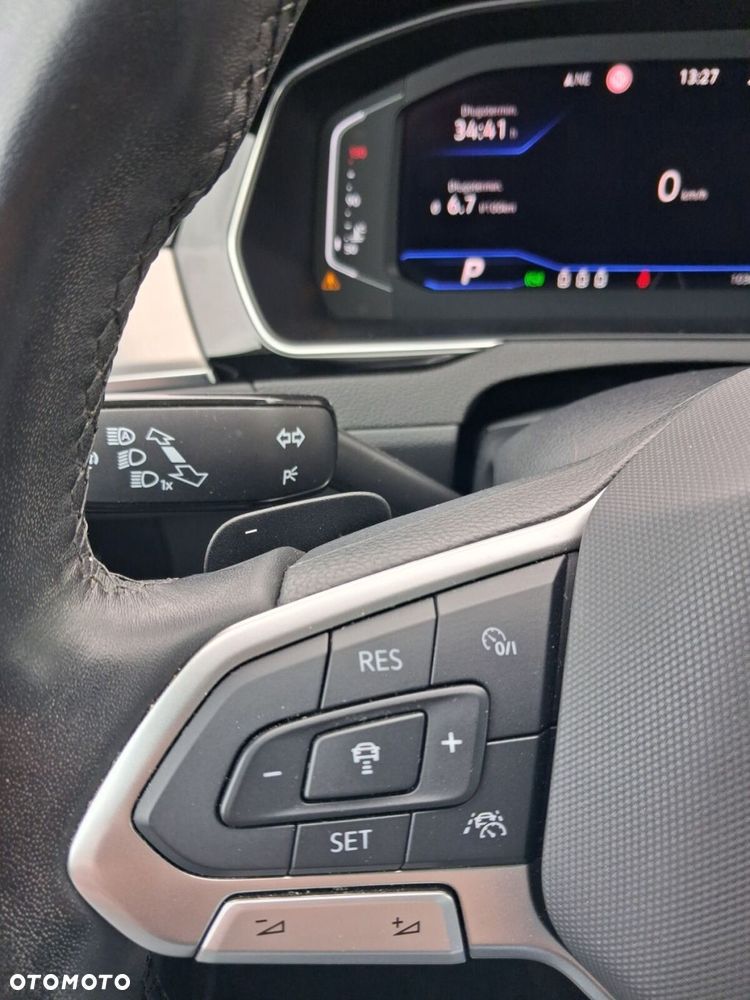 Volkswagen Passat - 17