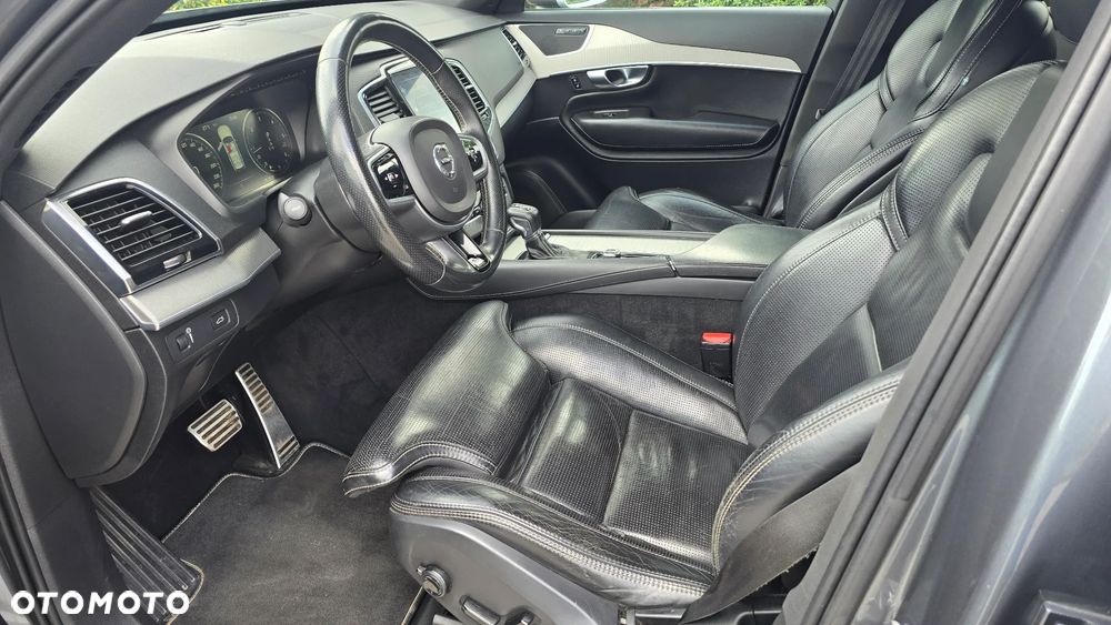 Volvo XC 90 D5 SCR AWD R-Design 7os - 11