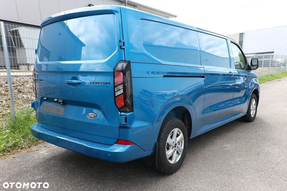 Ford Transit Custom 320 L2H1 Limited 2.0 150KM - 3