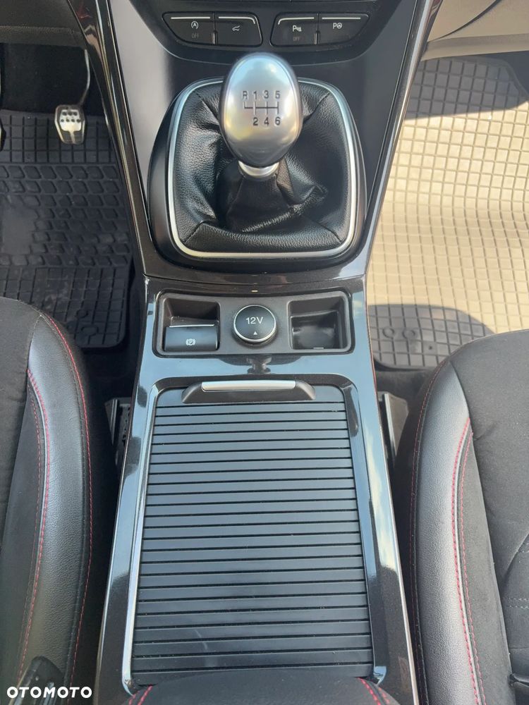Ford Kuga - 19