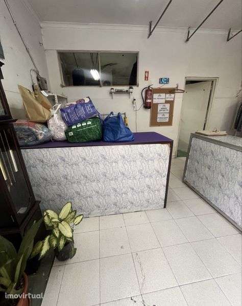 Trespasse Loja - Lavandaria Engomadoria na Brandoa - Grande imagem: 3/4