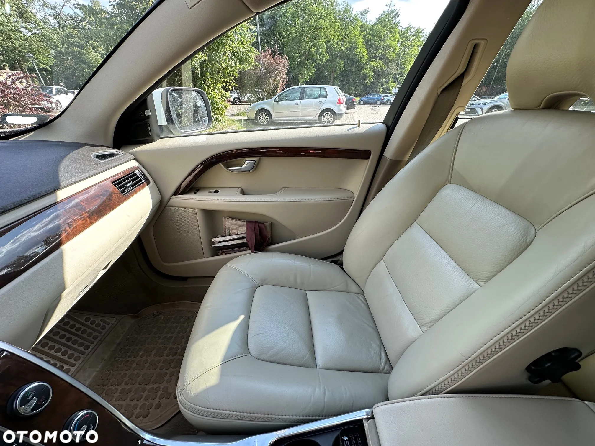 Volvo XC 70 - 4