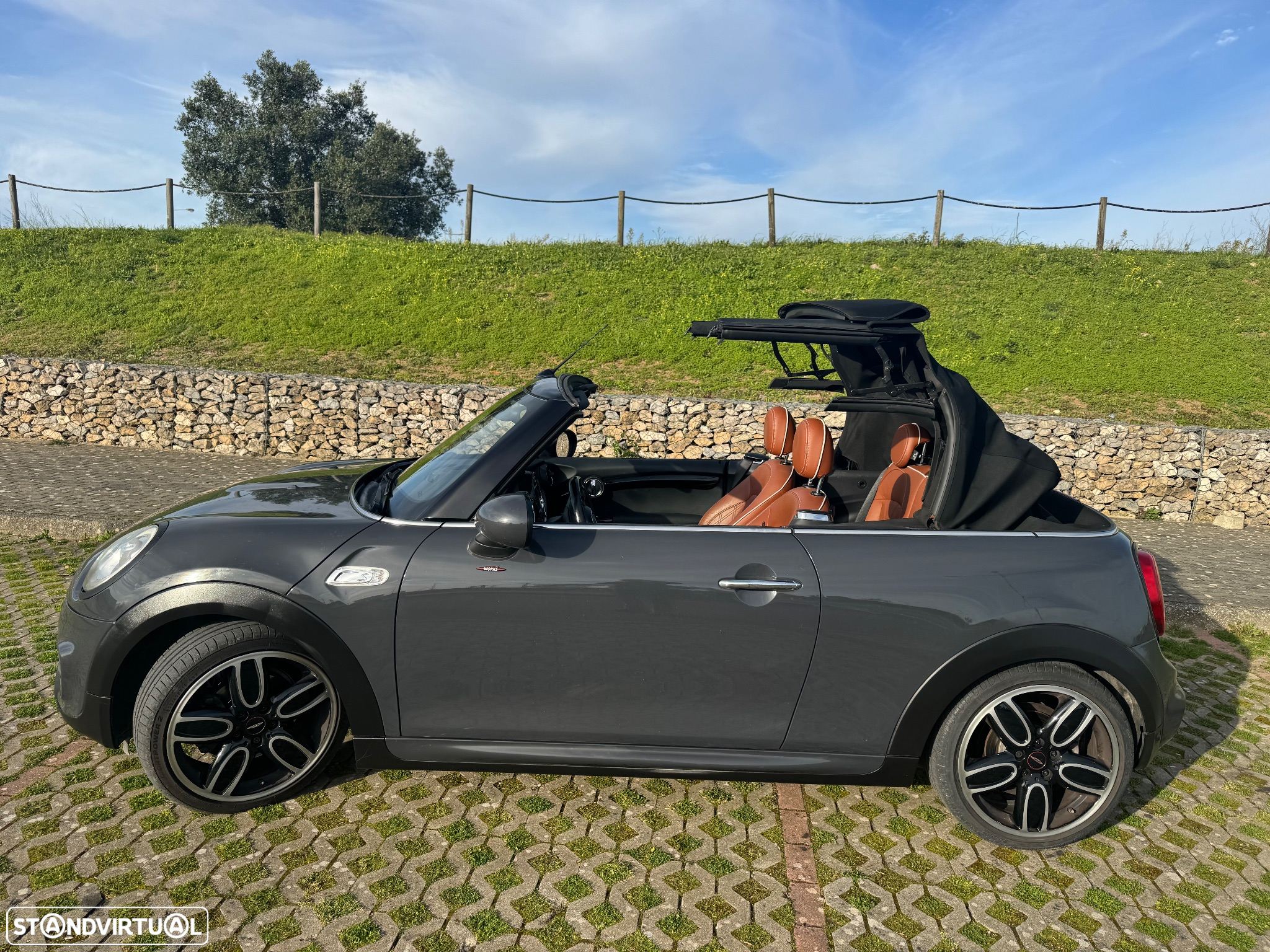 MINI Cabrio Cooper SD Auto Desportiva - 19