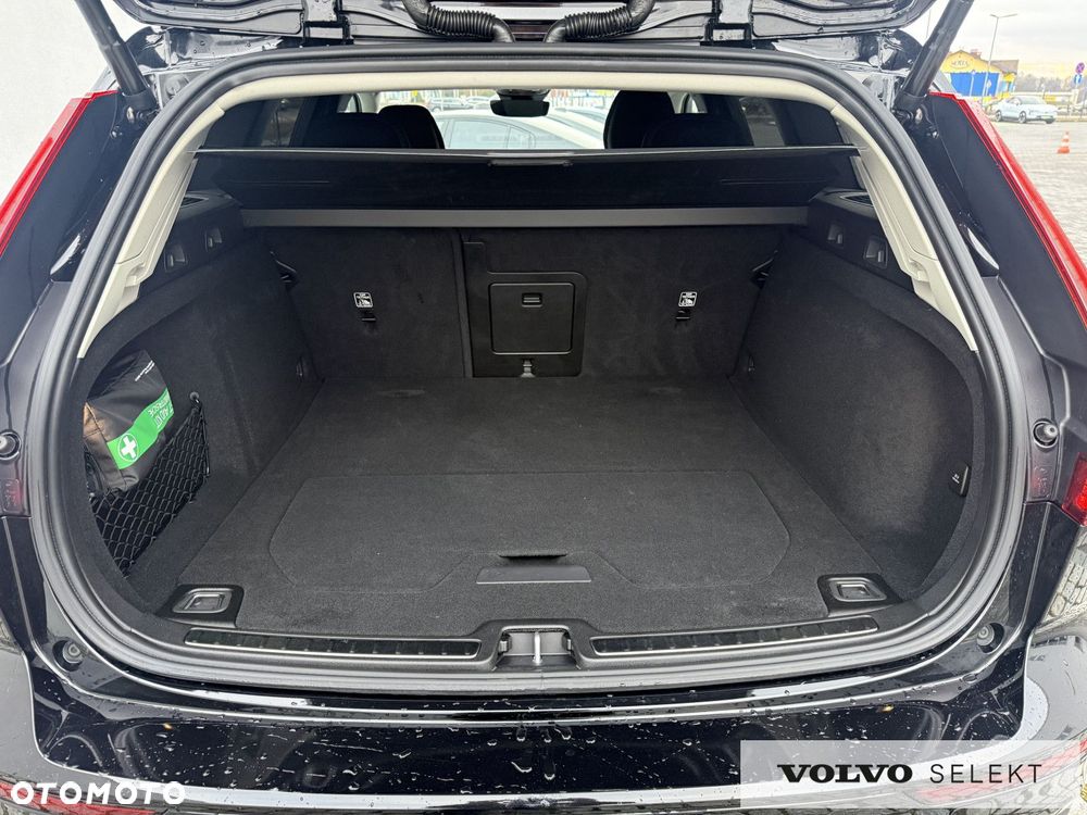 Volvo V60 Cross Country - 37