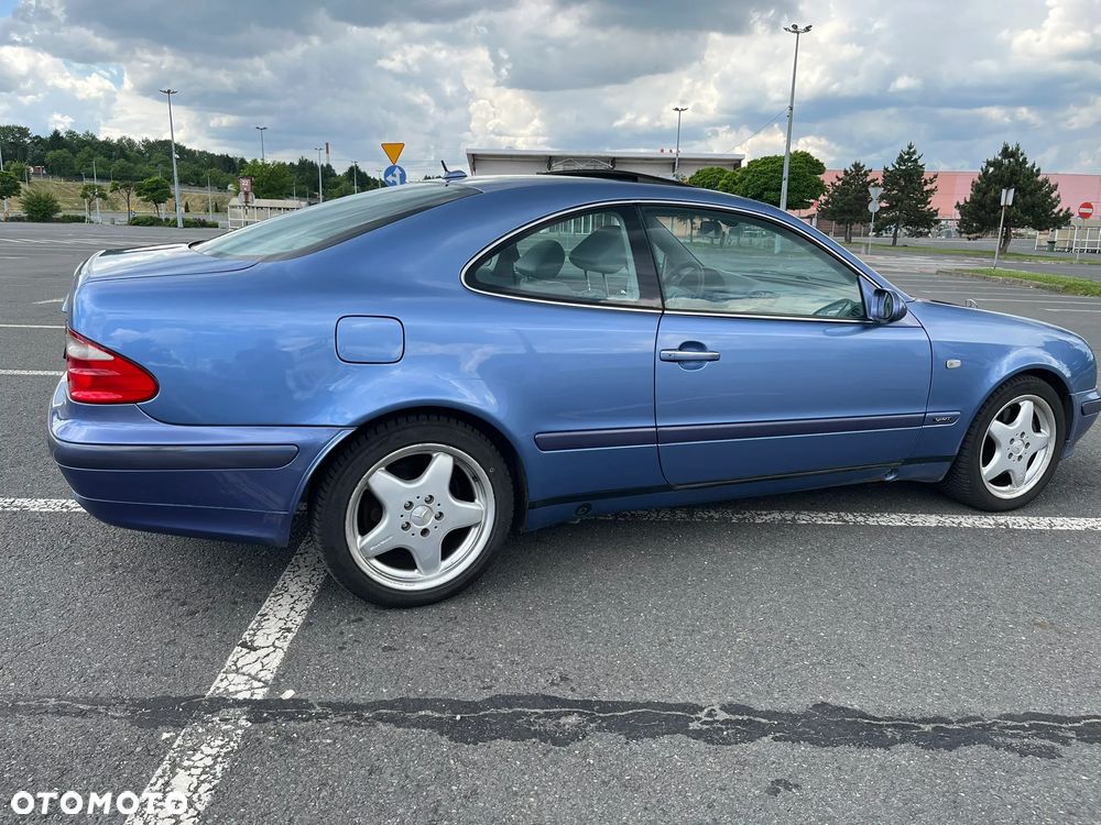 Mercedes-Benz CLK - 14