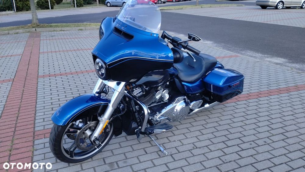 Harley-Davidson CVO Street Glide - 6