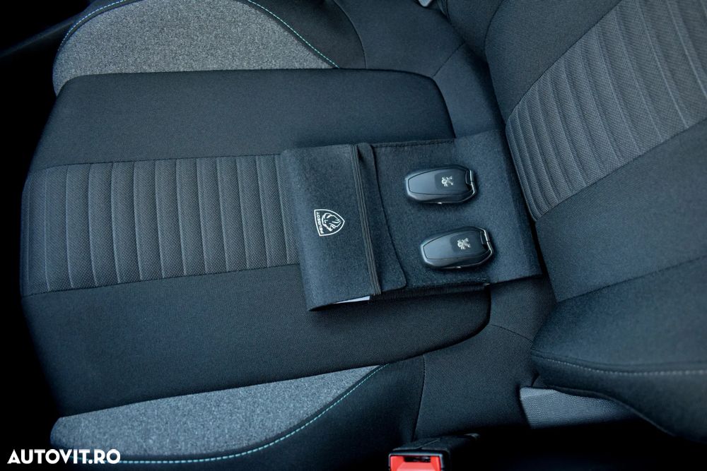 Peugeot 5008 PureTech 130 EAT8 Stop & Start Allure - 37