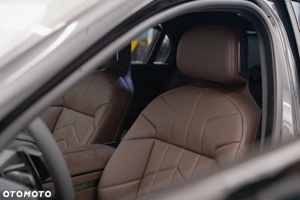 BMW Seria 7 740 xDrive mHEV sport - 24