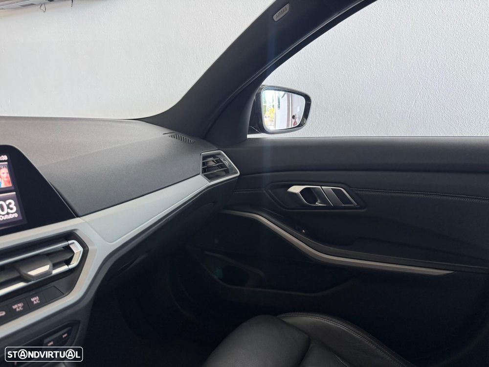 BMW 330 e Pack M Auto - 23