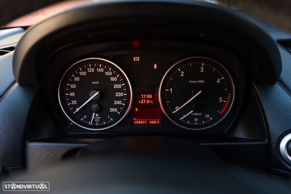 BMW X1 18 d sDrive - 13
