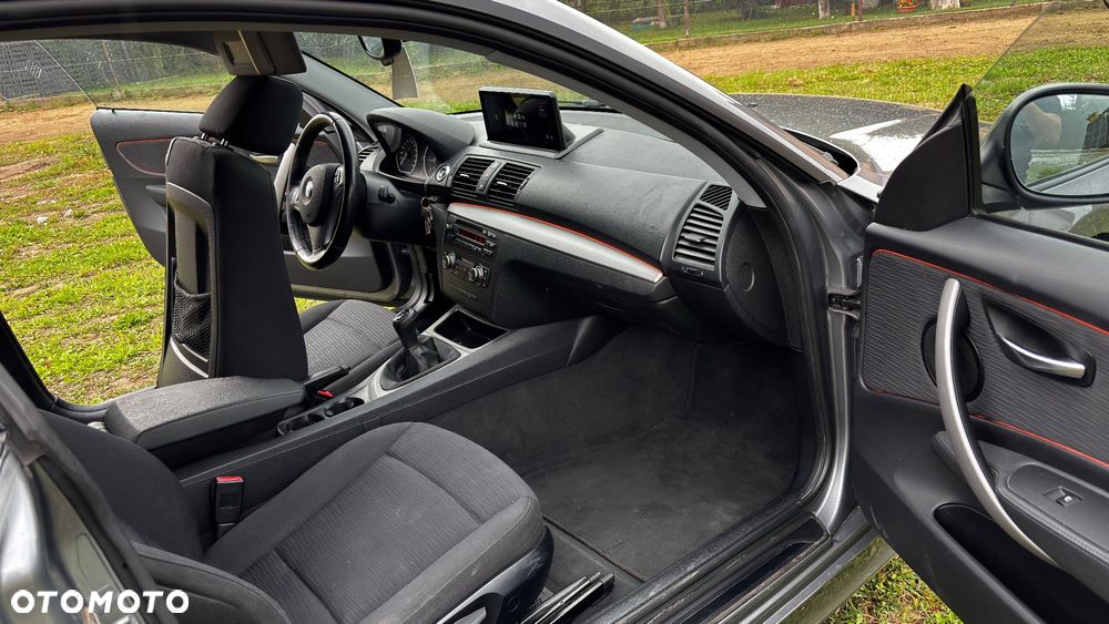 BMW Seria 1 116d - 15