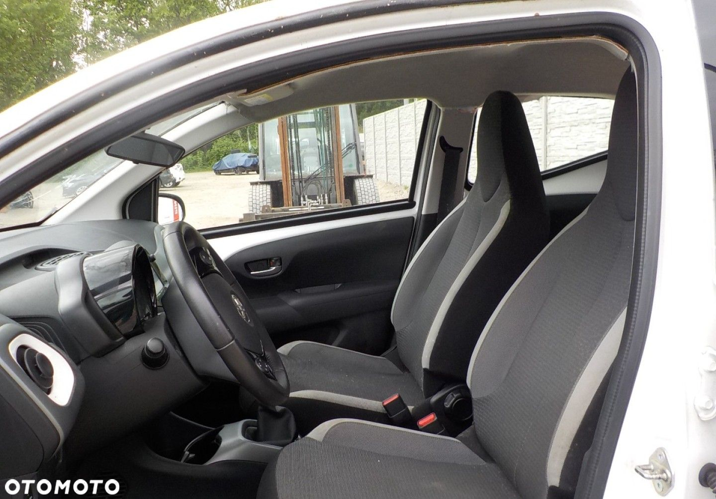 Toyota Aygo x-play - 17