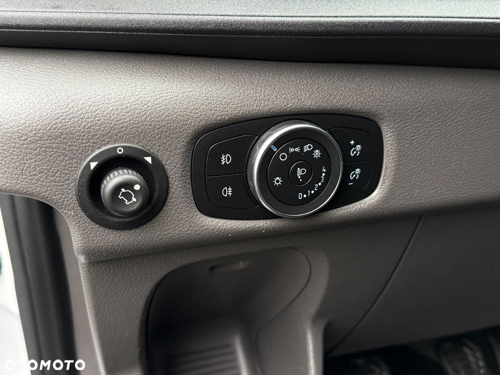 Ford Transit - 18