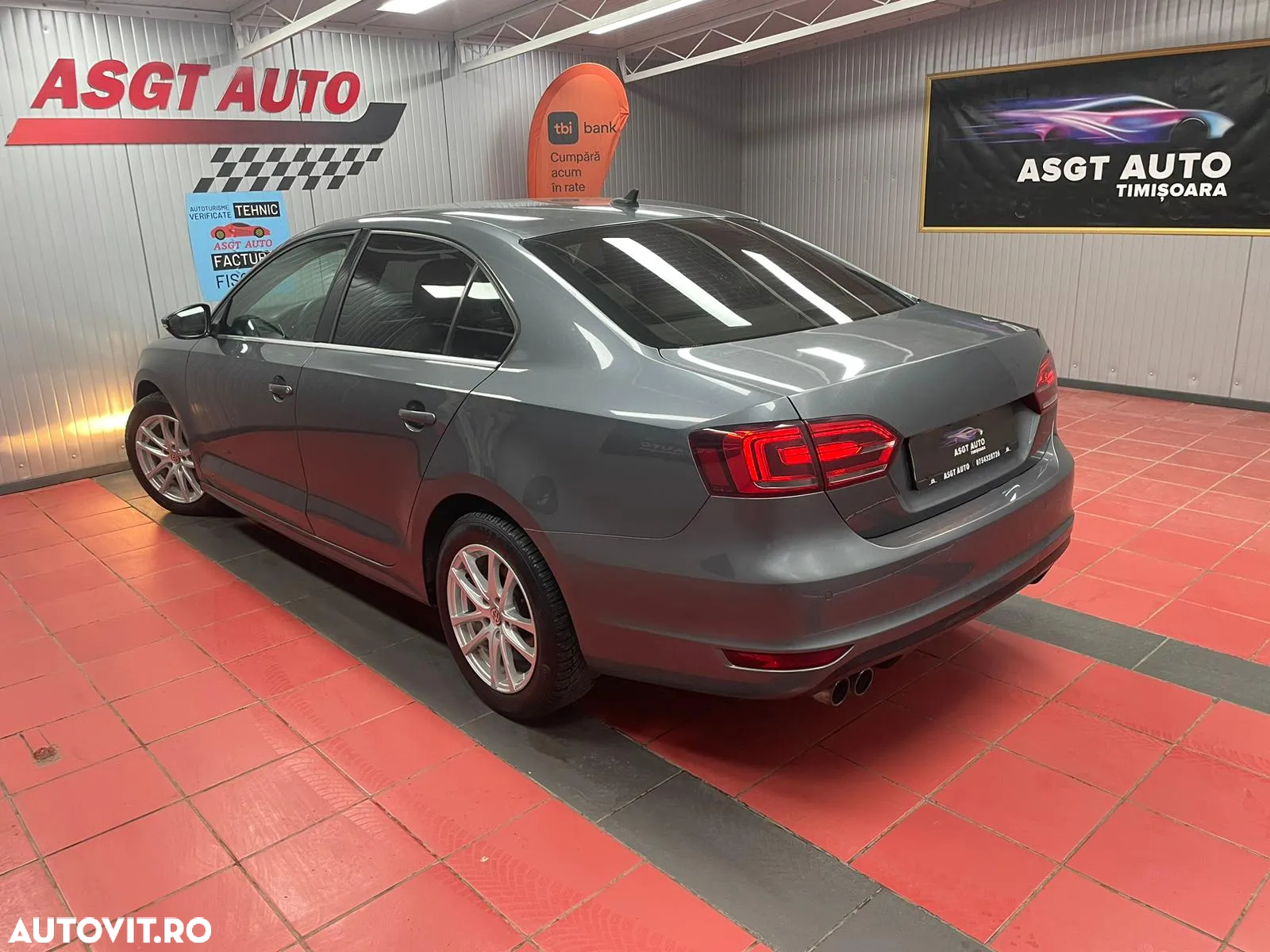 Volkswagen Jetta - 6