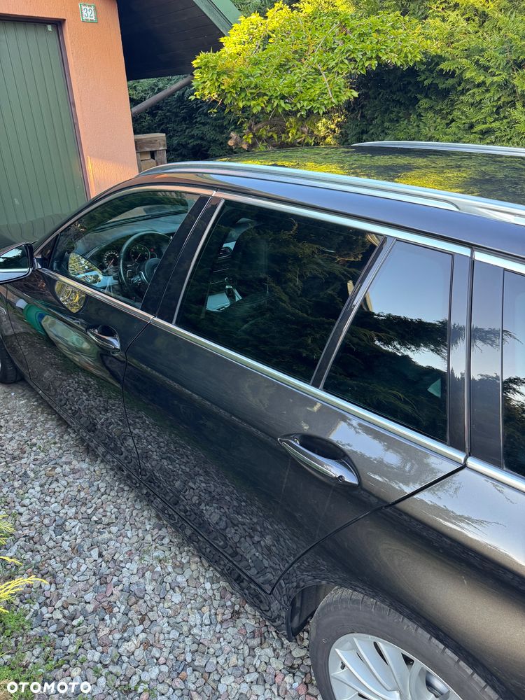 BMW Seria 5 520d xDrive Luxury Line - 4