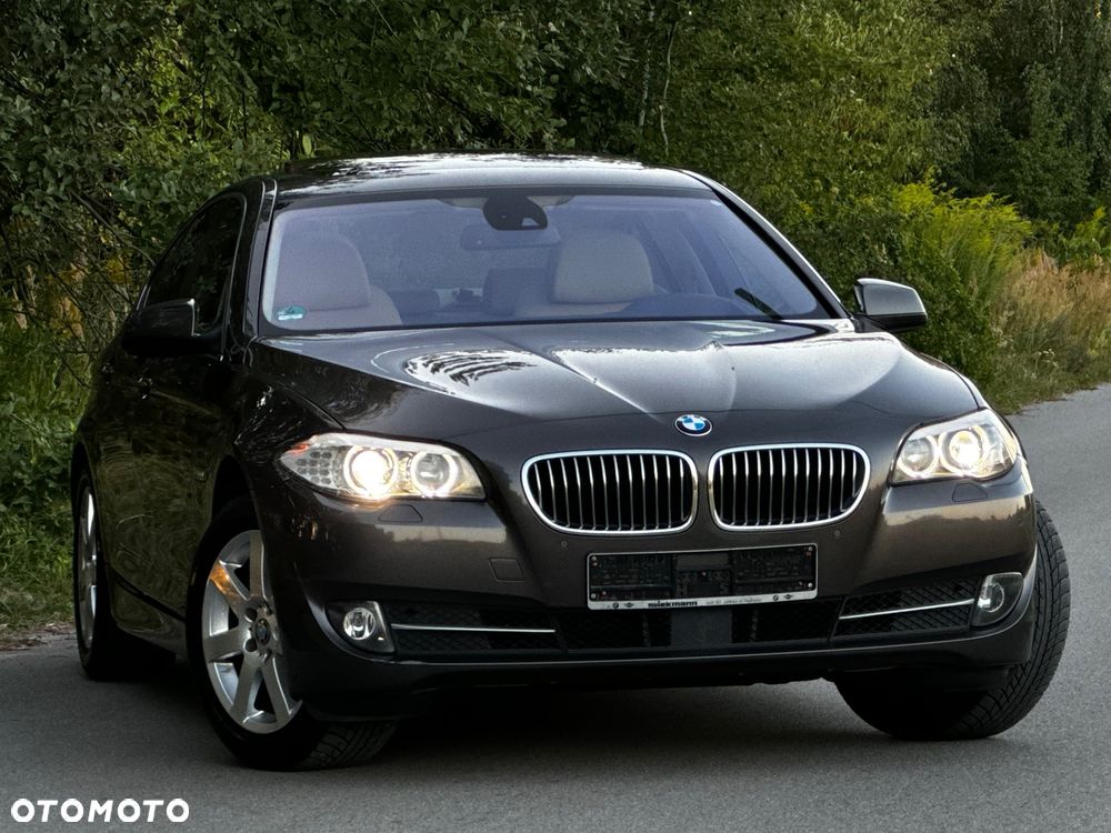 BMW Seria 5 525d Sport-Aut Modern Line - 1