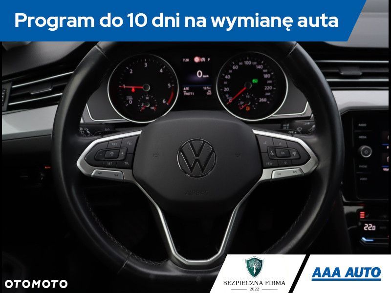 Volkswagen Passat - 20