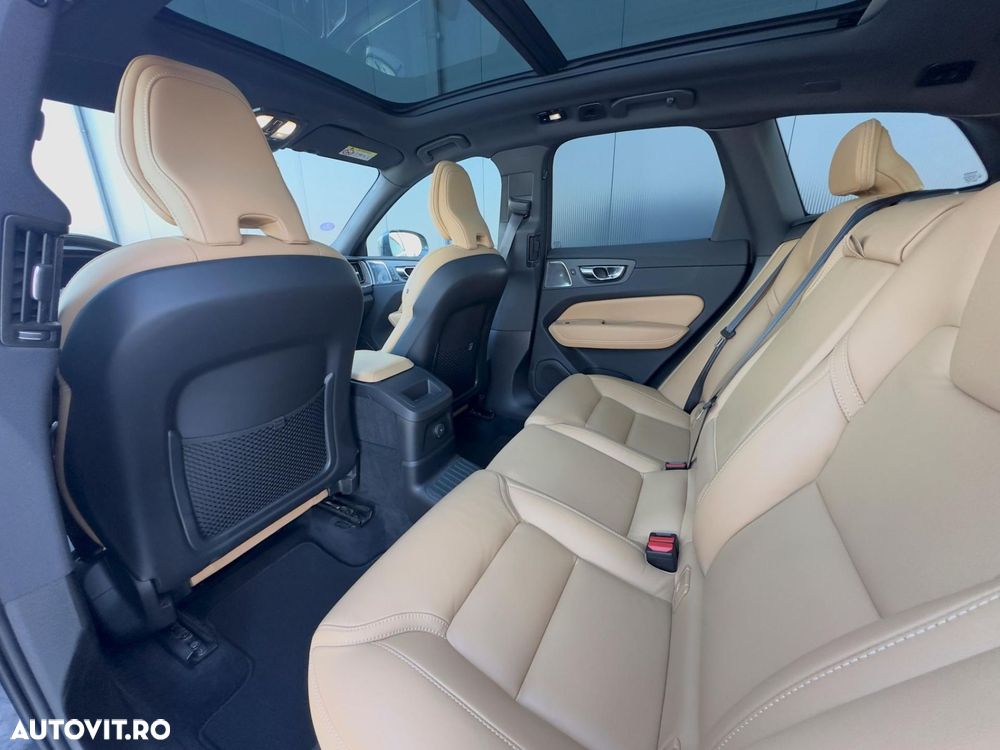 Volvo XC 60 Recharge T8 Twin Engine eAWD Inscription - 18