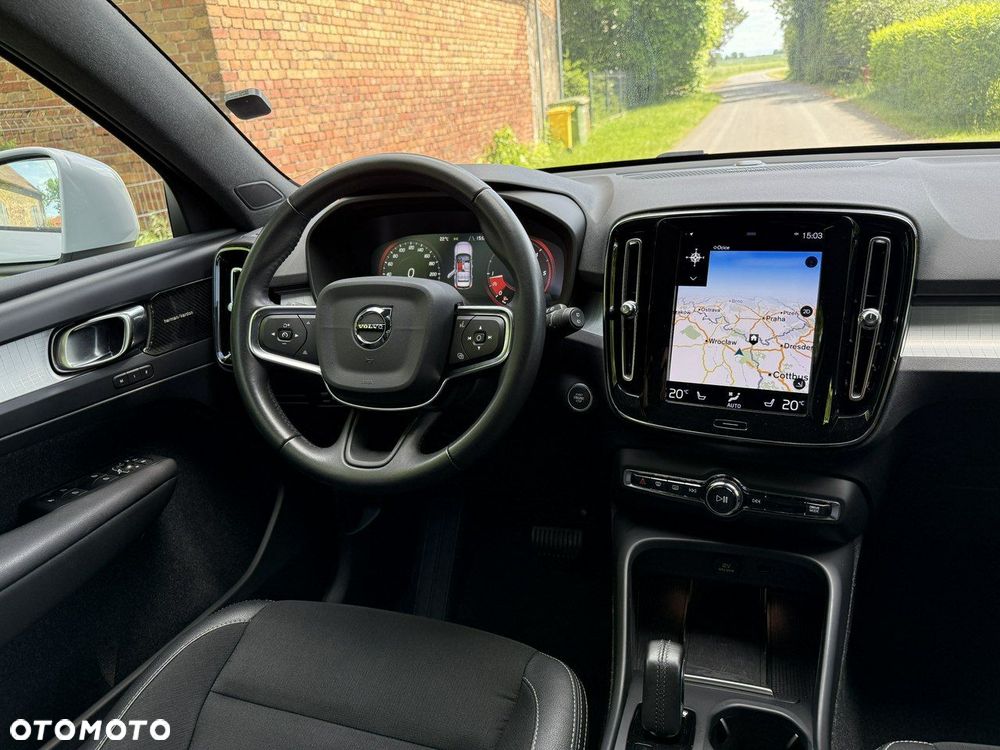 Volvo XC 40 D3 Momentum Pro - 23