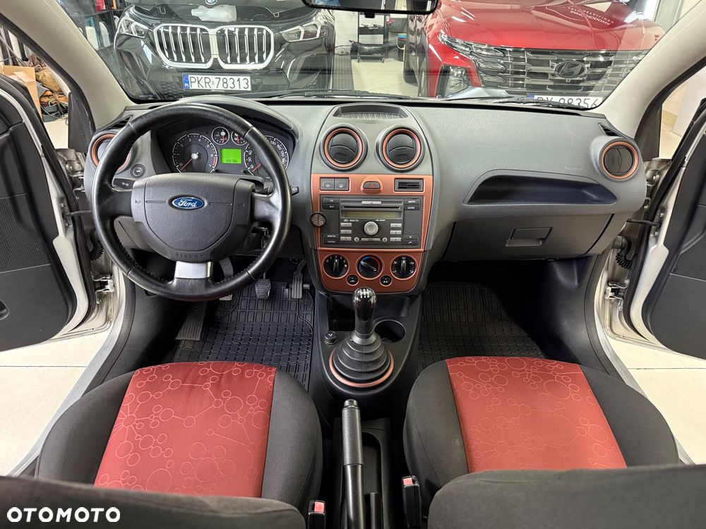Ford Fiesta 1.3 Silver Magic - 4