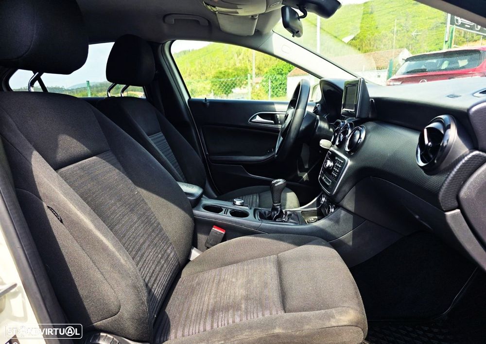 Mercedes-Benz A 180 - 13