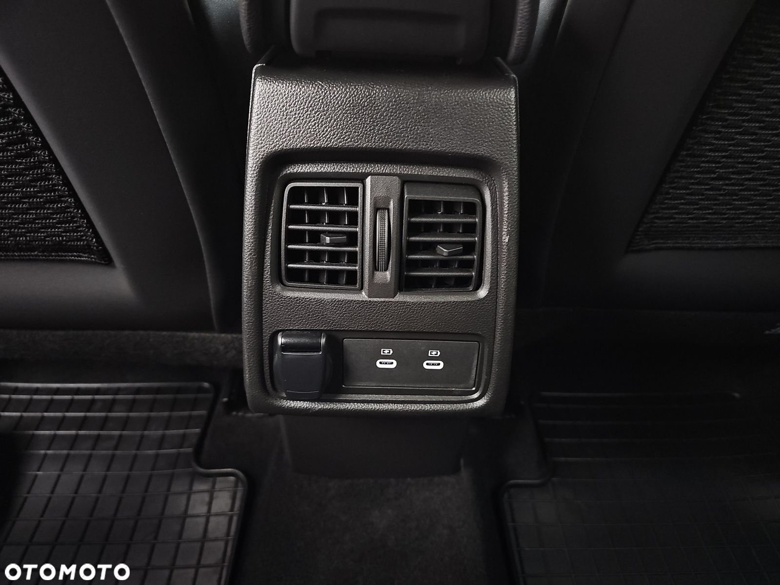 Renault Captur 1.0 TCe Techno - 28