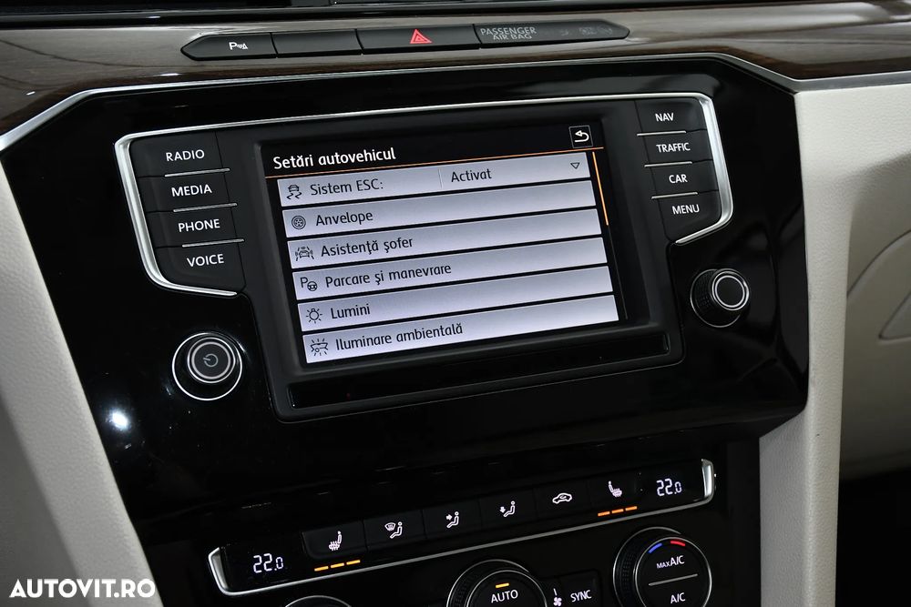 Volkswagen Passat 2.0 TDI SCR DSG Highline - 20