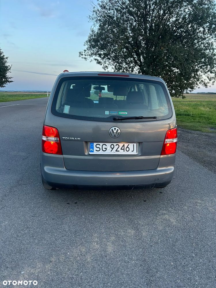 Volkswagen Touran 1.6 FSI Basis - 5