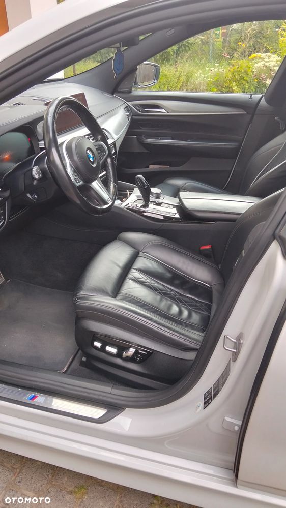 BMW 6GT - 5
