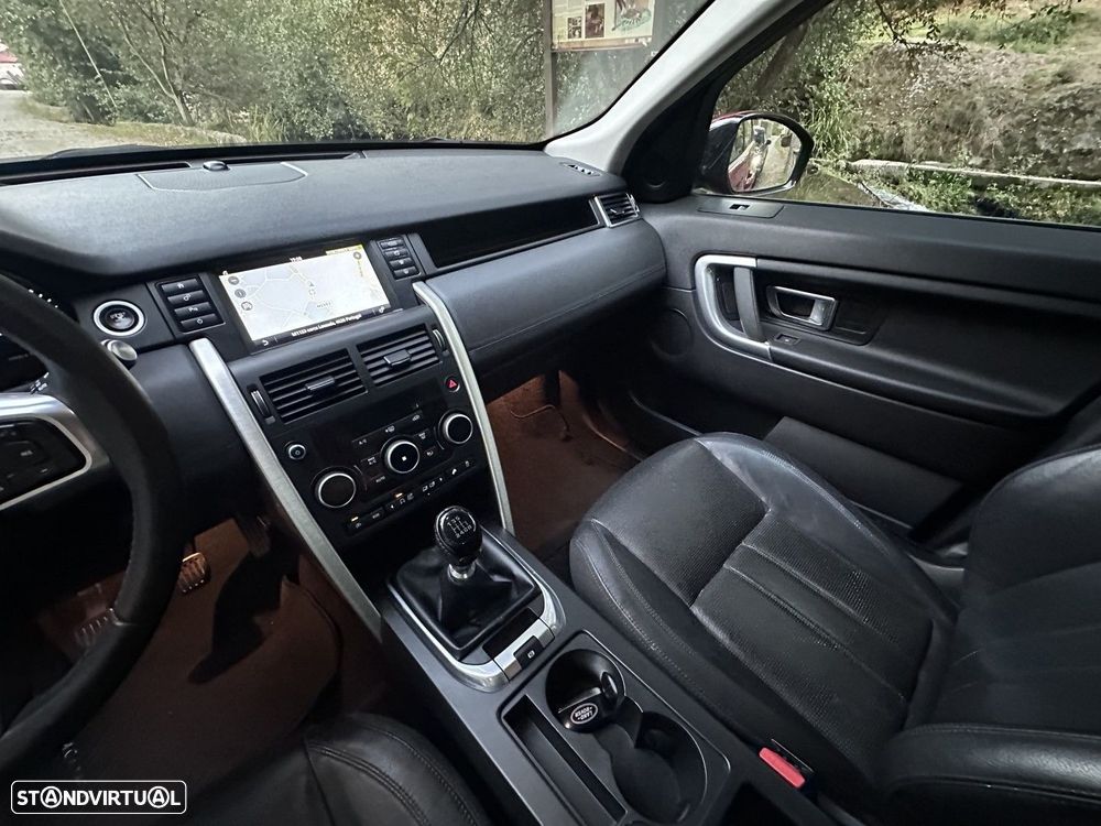 Land Rover Discovery Sport 2.0 TD4 HSE - 39