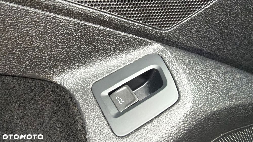 Volkswagen Passat 2.0 TDI SCR DSG - 23