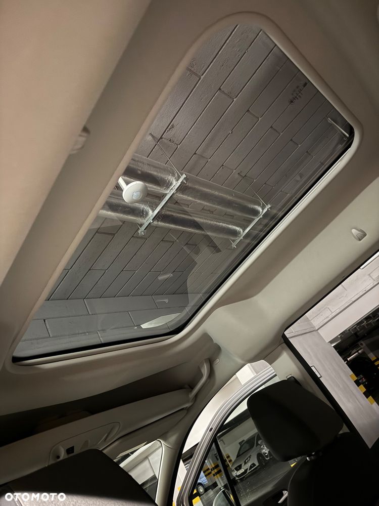 Ford Tourneo Connect Grand - 32